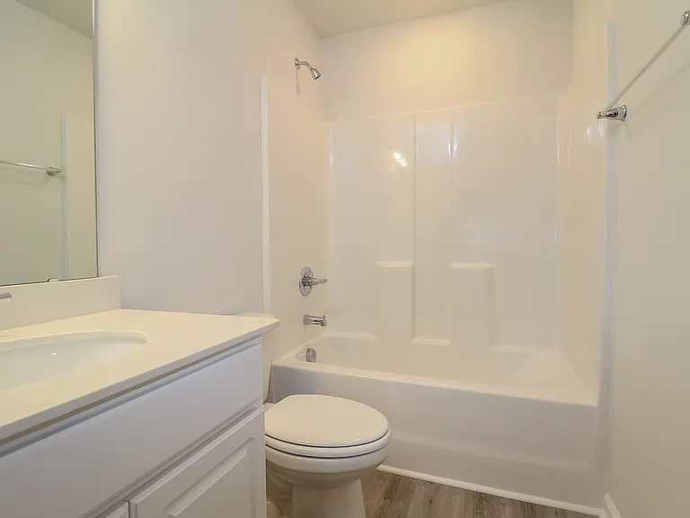518 Whittier St — Photo 14