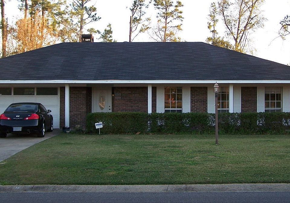 1st image of 15738 Parkwood Dr S