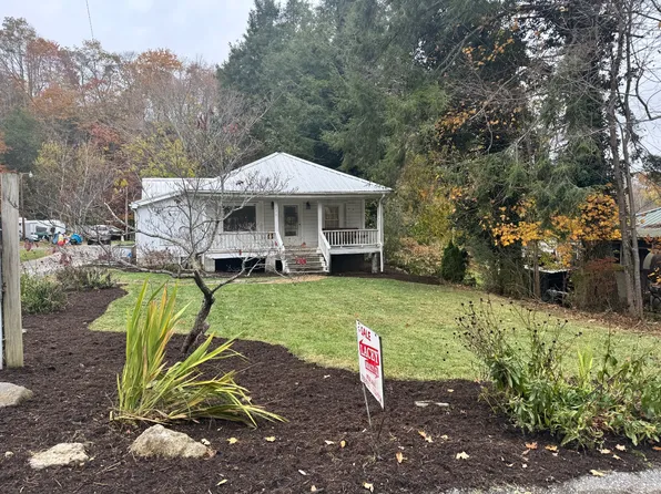 278 Winters St, Elk Park, NC 28622