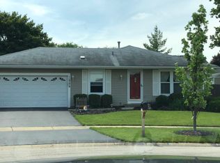 1555 Deerfield Ct, St Charles, IL 60174
