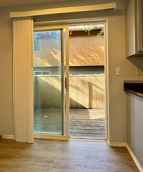 4556 NE 119th Ave #9 — Photo 9