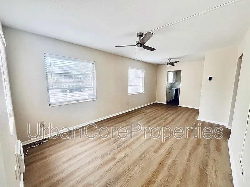 2 bed, 1.0 bath, 610 sqft, $1,895 — Photo 2