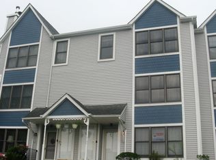 4 Heritage Ln #502, Hamburg, NJ 07419
