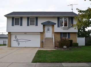 604 Wicker Ave, Streamwood, IL