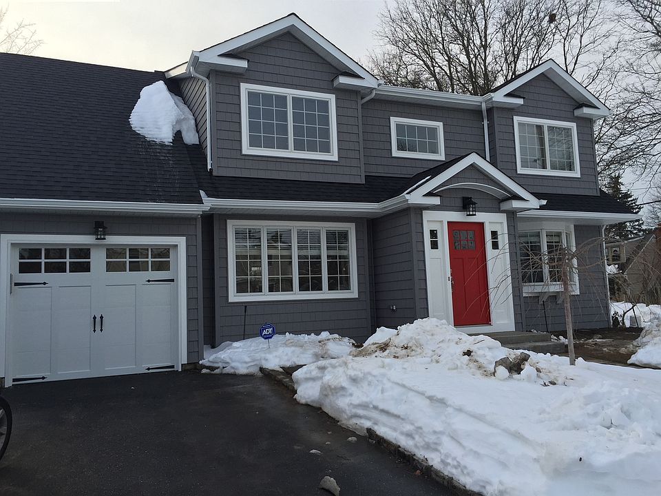 1st image of 21 Radcliffe Blvd