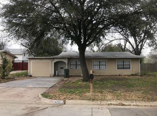 1705 Skylark Dr, Arlington, TX 76010