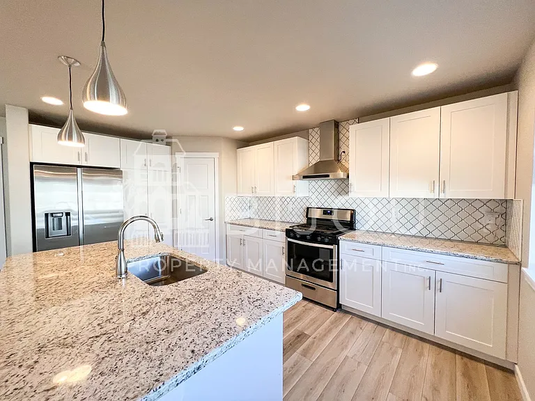 4908 Wolf Moon Dr — Photo 5
