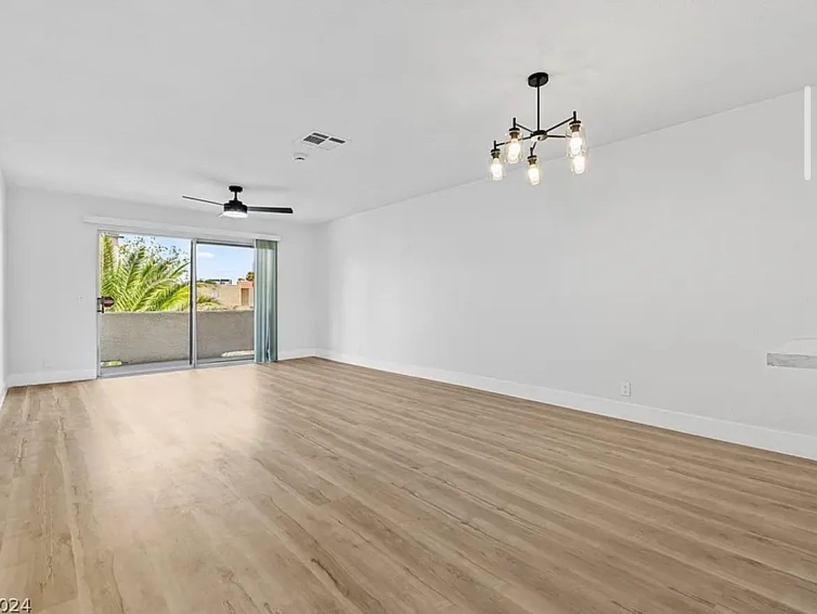 2 bed, 980 sqft, $1,800 — Photo 2