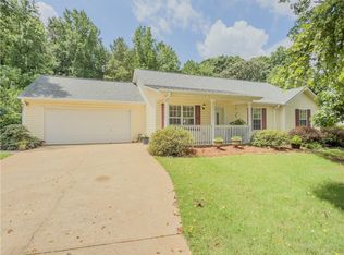 851 Jay Bird Ln, Winder, GA 30680