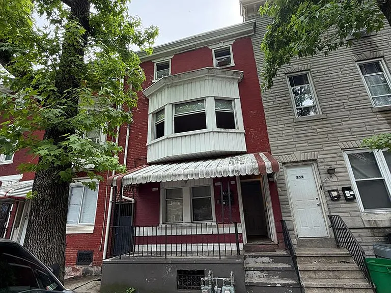 217 S 4th St — Photo 8