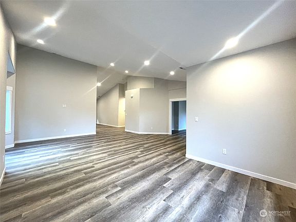 4th image of 126 Jib Street
