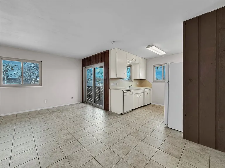 3450 S Alameda St — Photo 7