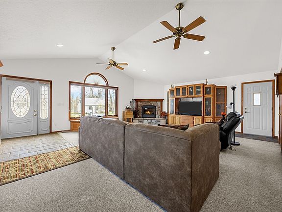 4th image of 2426 Fruitland Blvd SW