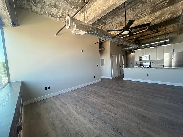 119 E Princess Anne Rd — Photo 179