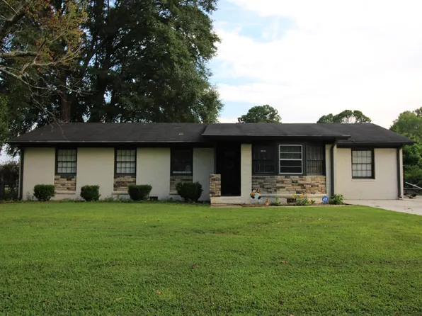 305 Robinson St SW, Decatur, AL 35601