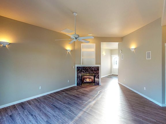 4th image of 4312 Campus Green Loop NE