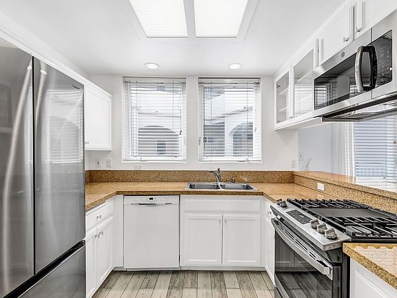 5th image of 11961 Montana Ave APT 207