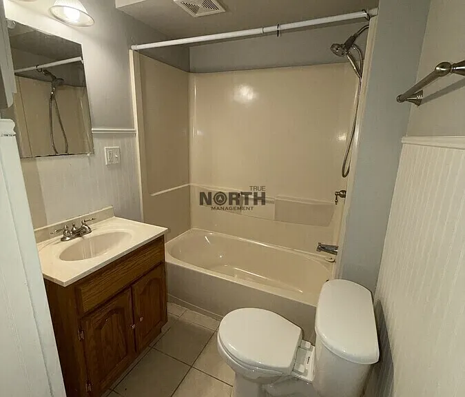 303 6th Ave W #4 — Photo 11