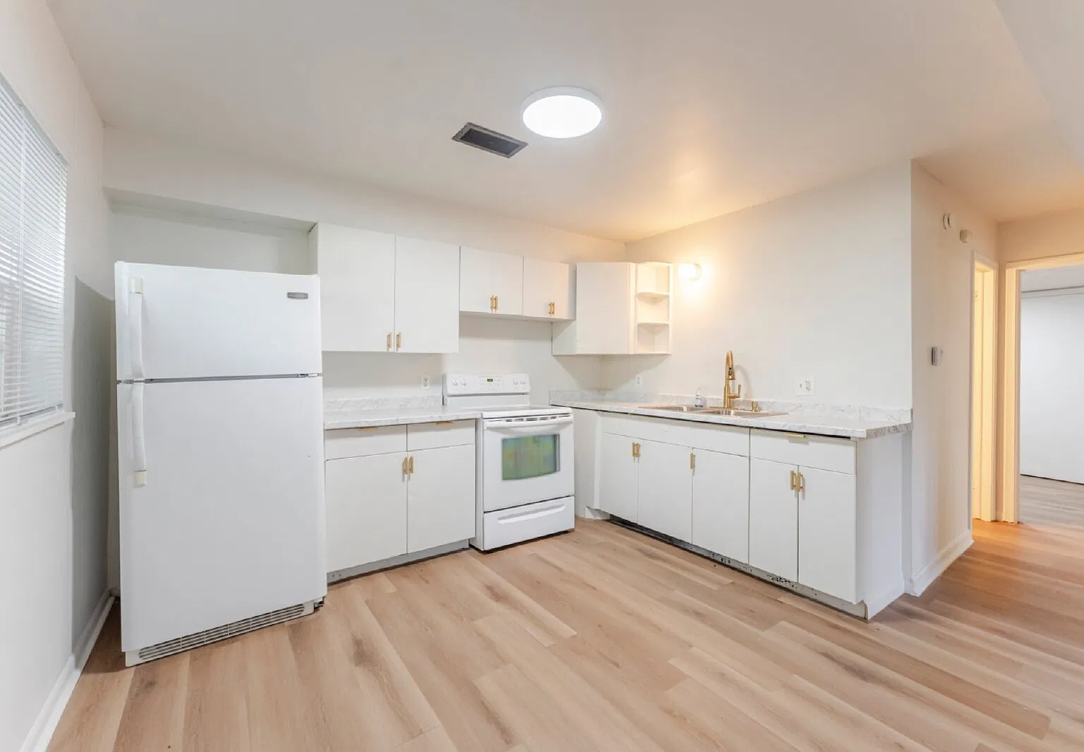 2 bed, 1.0 bath, 1450 sqft, $1,200 — Photo 1