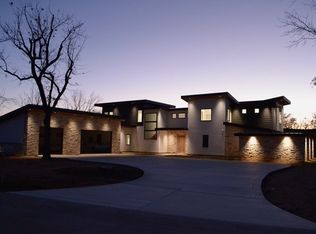 9003 King Air Dr, Granbury, TX 76049