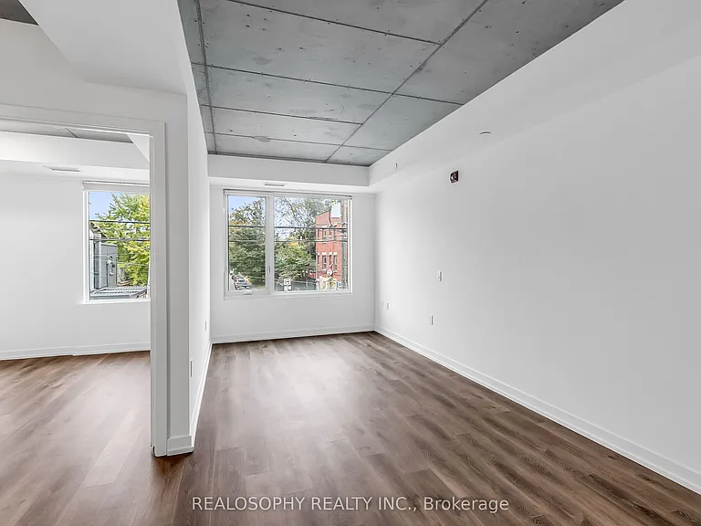 115 Larchmount Ave #404 — Photo 4