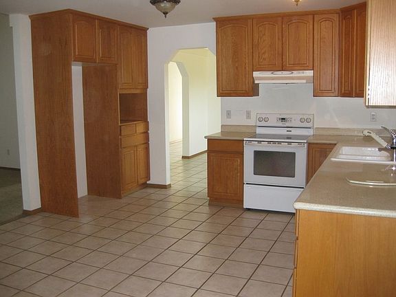 5th image of 13425 94th Ave E