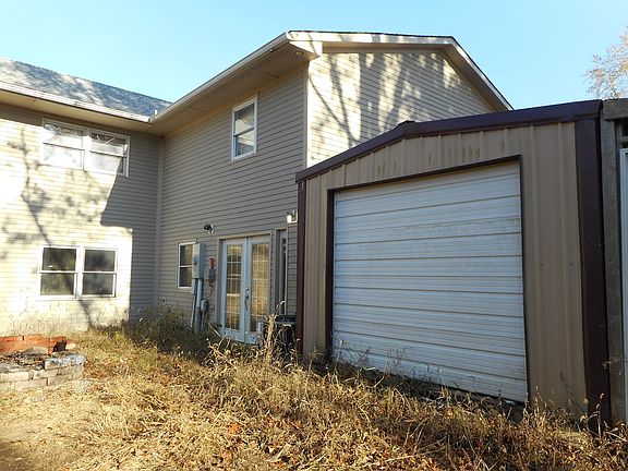 2nd image of 2541 Hill Top Ln