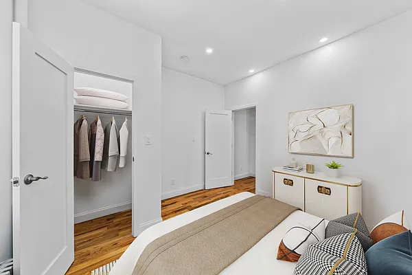 Rented by Vector New York, LLC | media 11