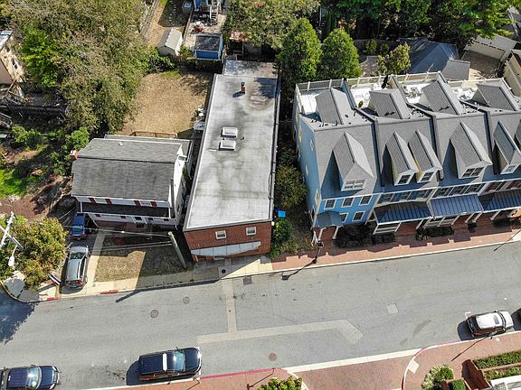2nd image of 26 South St