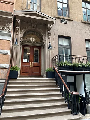 Rented by HH Property Management Services LLC | media 9