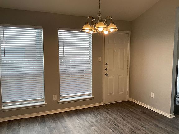 4th image of 945 Ashmount Ln
