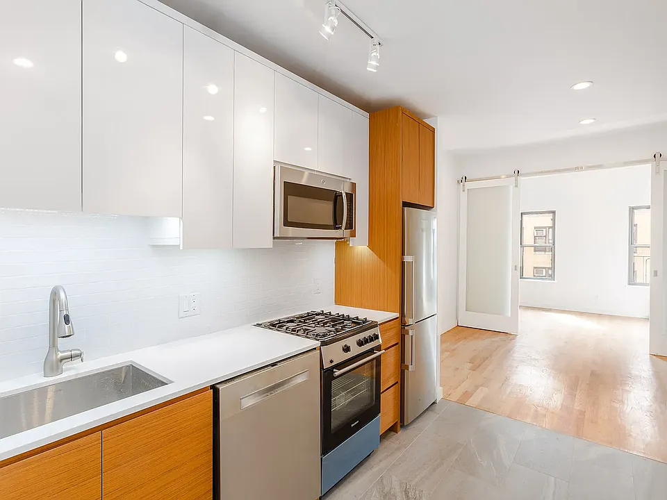 144 E Broadway #C