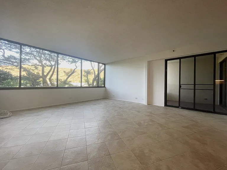 555 Hahaione St #1E-1 — Photo 10