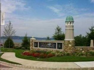 1215 Round Pointe Dr, Haverstraw, NY 10927