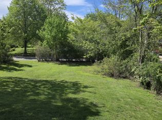 39 Miller Rd, Southampton, NY 11968