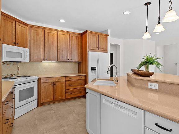 5th image of 3625 Whicker Pointe