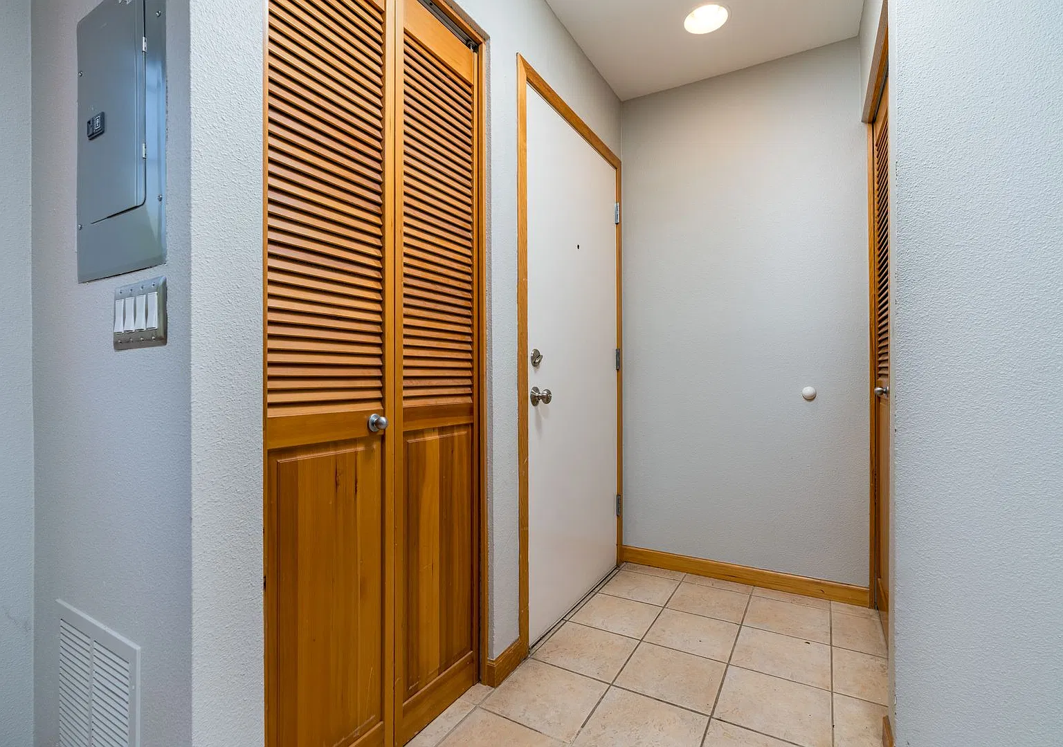 Condo: $1600 Rent - 1 bed/1 bath — Photo 3