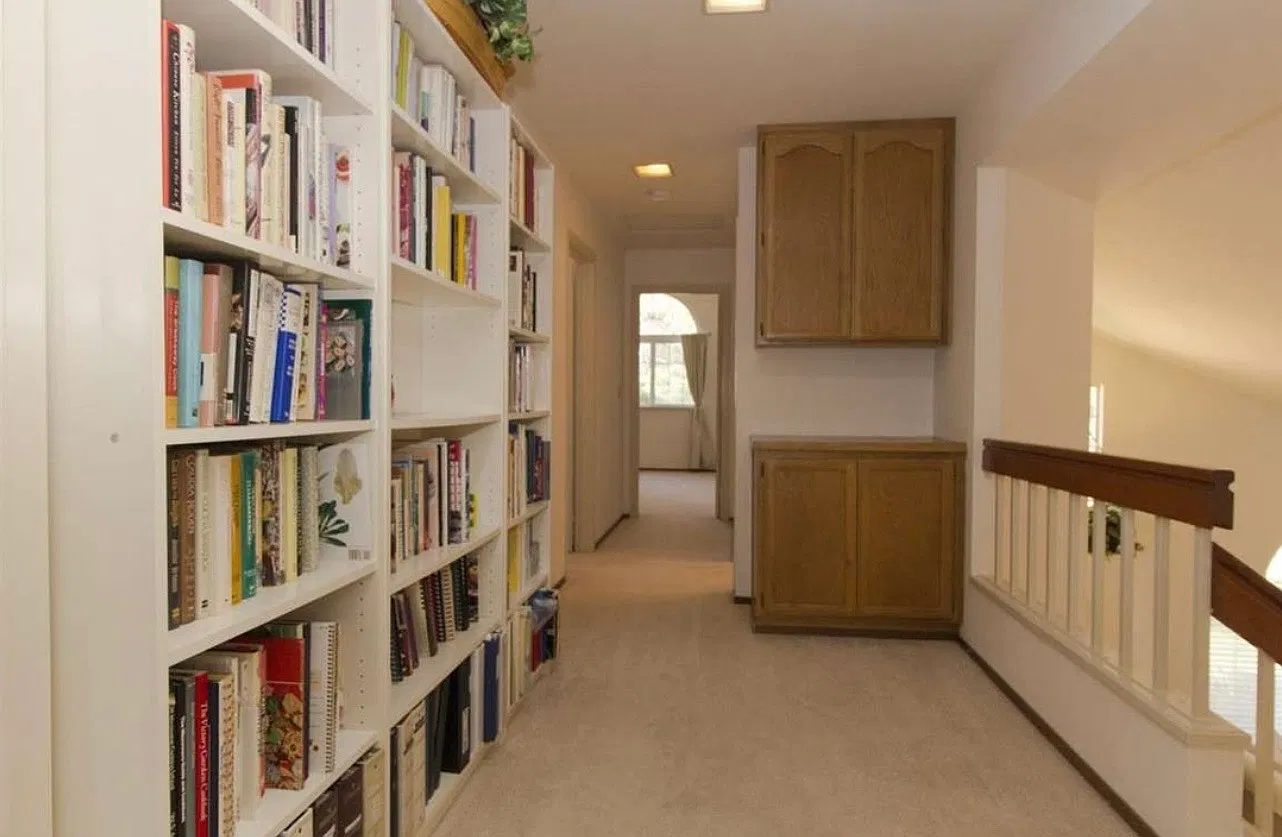 4 bed, 2180 sqft, $4,950 — Photo 4
