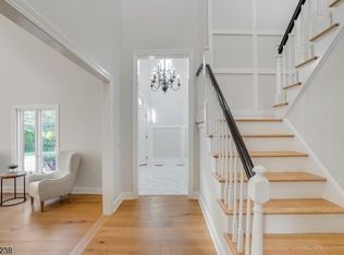 980 Fox Hill Ln, Scotch Plains, NJ 07076