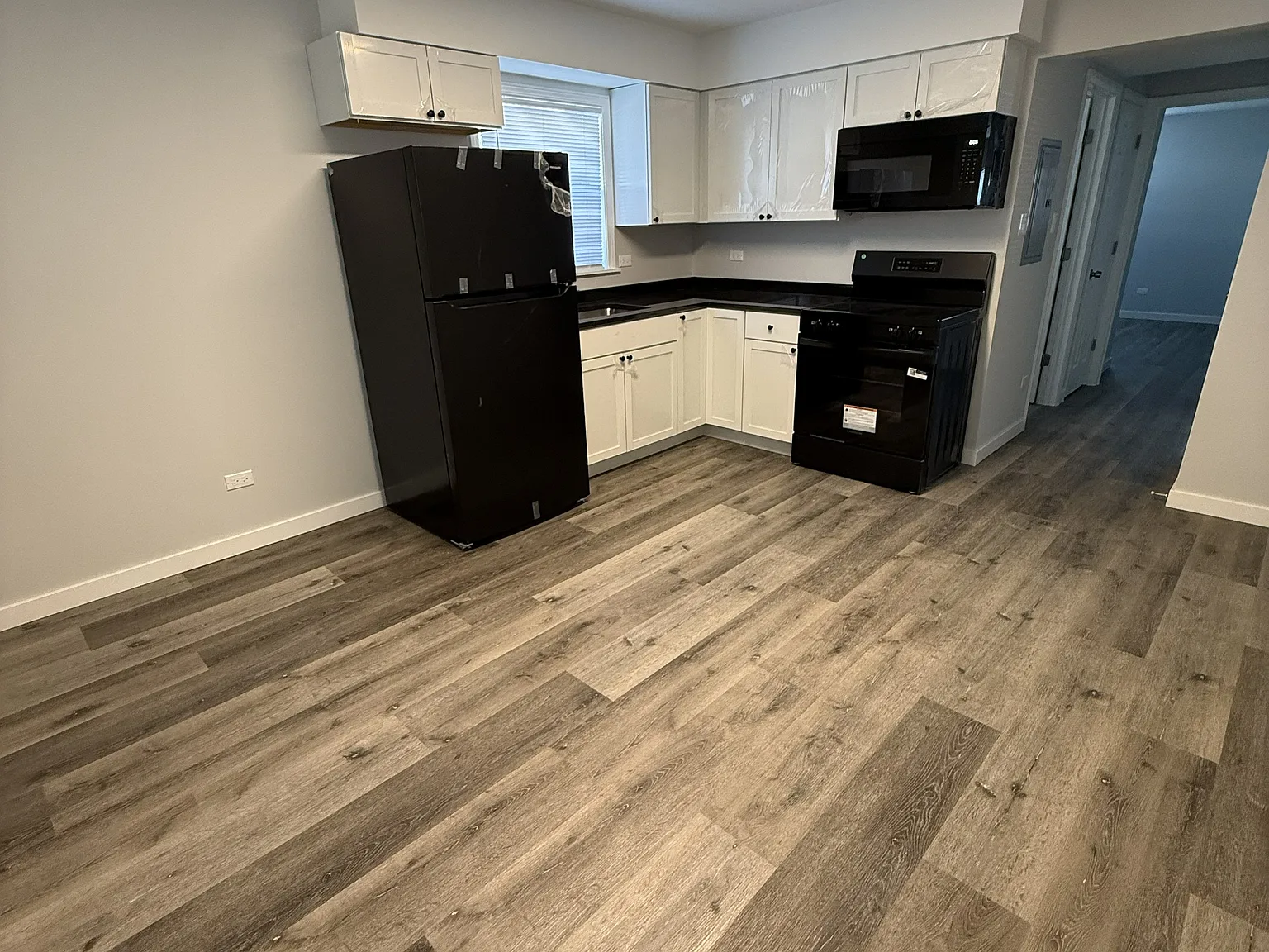50 Surrey Dr — Photo 2