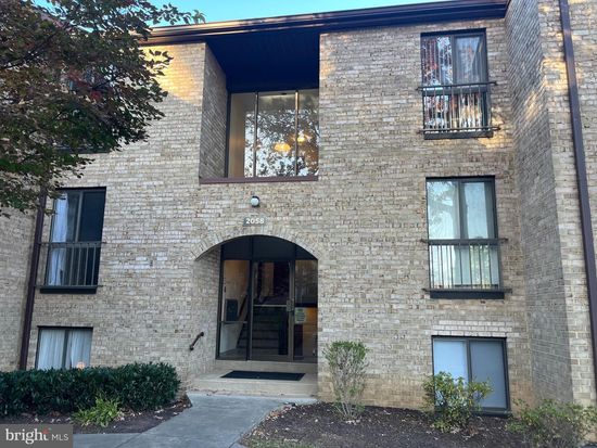 2058 Royal Fern Ct APT 26/1C, Reston, VA 20191