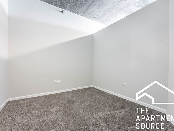 3rd image of 1464 S Michigan Ave APT 1202
