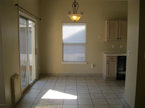 5th image of 12365 Carriann Cove Trl S