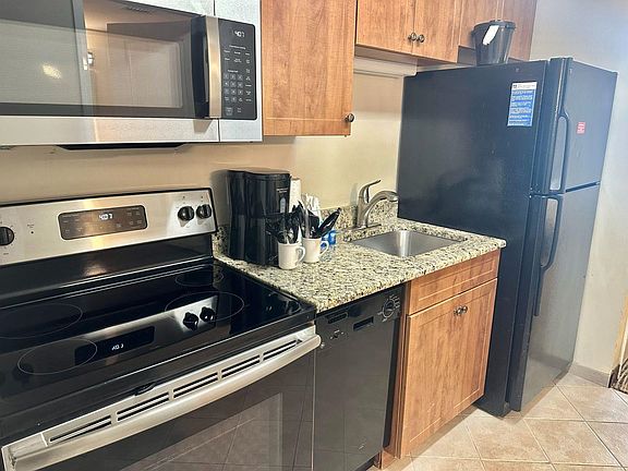 5th image of 2100 N Ocean Blvd. #1721