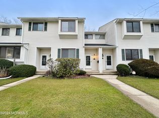 234 Clubhouse Dr, Middletown, NJ 07748