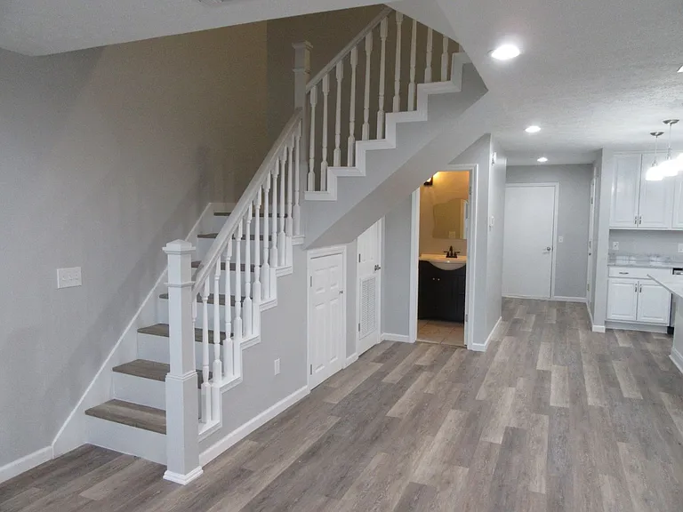 1345 Capri Dr — Photo 5