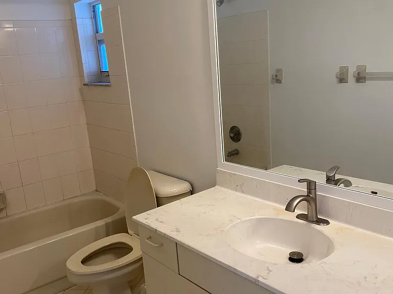 15320 NW 6th Ct — Photo 15