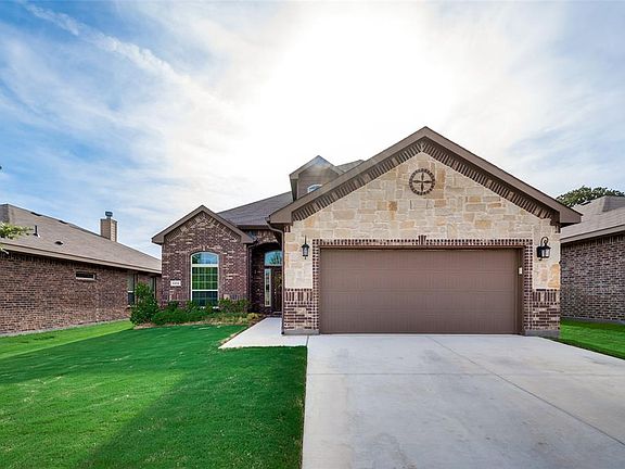 2nd image of 1313 Glen Ct