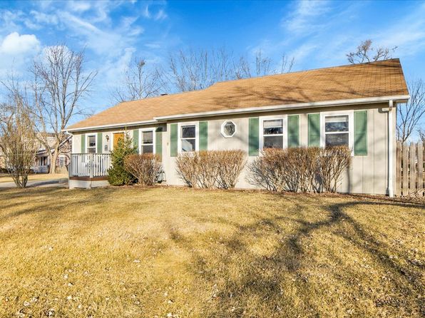 671 N Maple Ave, Palatine, IL 60067