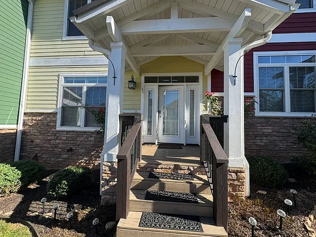 2 bed, 2.5 bath, 1494 sqft, $2,600 — Photo 2